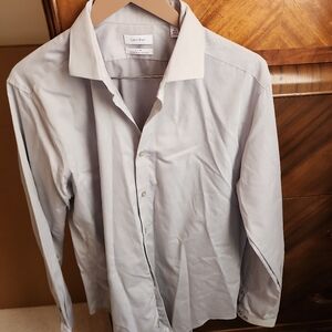 Calvin Klein Men's Light Gray Button-Up Dress Shirt